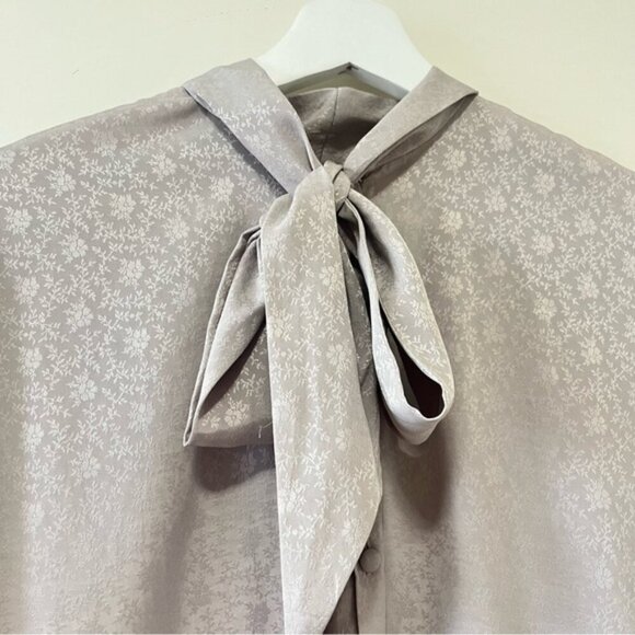 Aritzia 1-01 Babaton Womens Luxembourg Blouse Size M - Picture 9 of 15